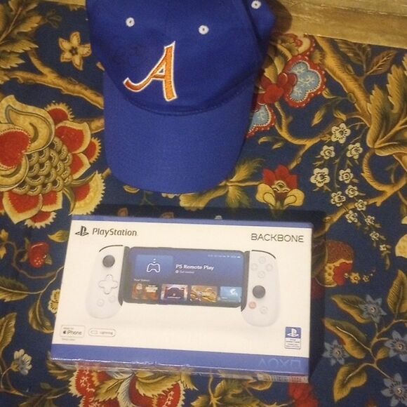 NWT PlayStation BackBone For An Apple Phone!* - Picture 5 of 5